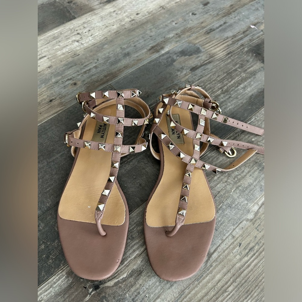 Kaitlyn pan rockstud sandals
